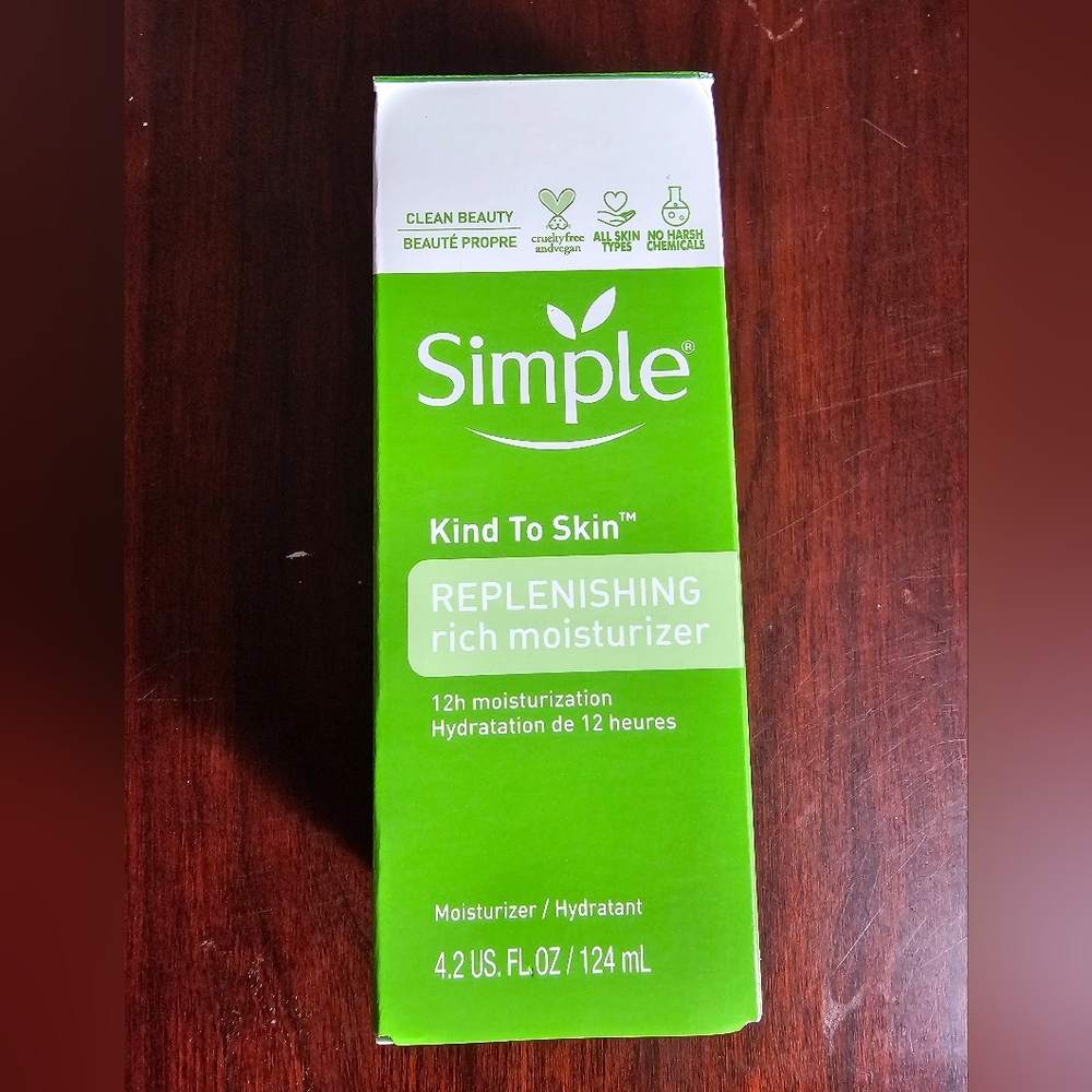 Black and White Moisturizer for Hydrated Skin